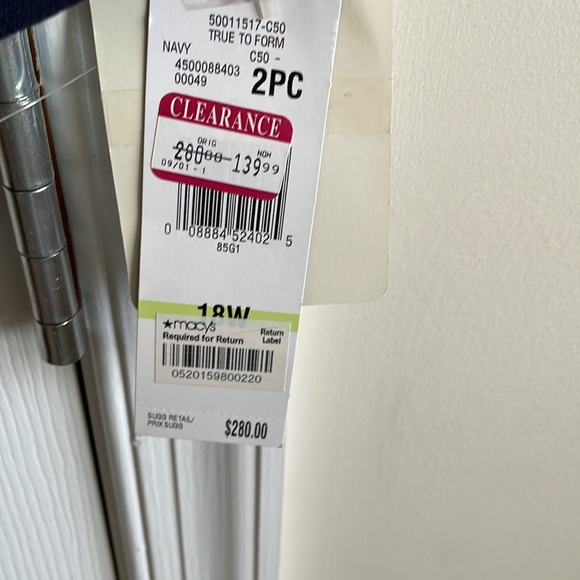 Jones New York Women’s 2 piece pantsuit - Picture 5 of 8